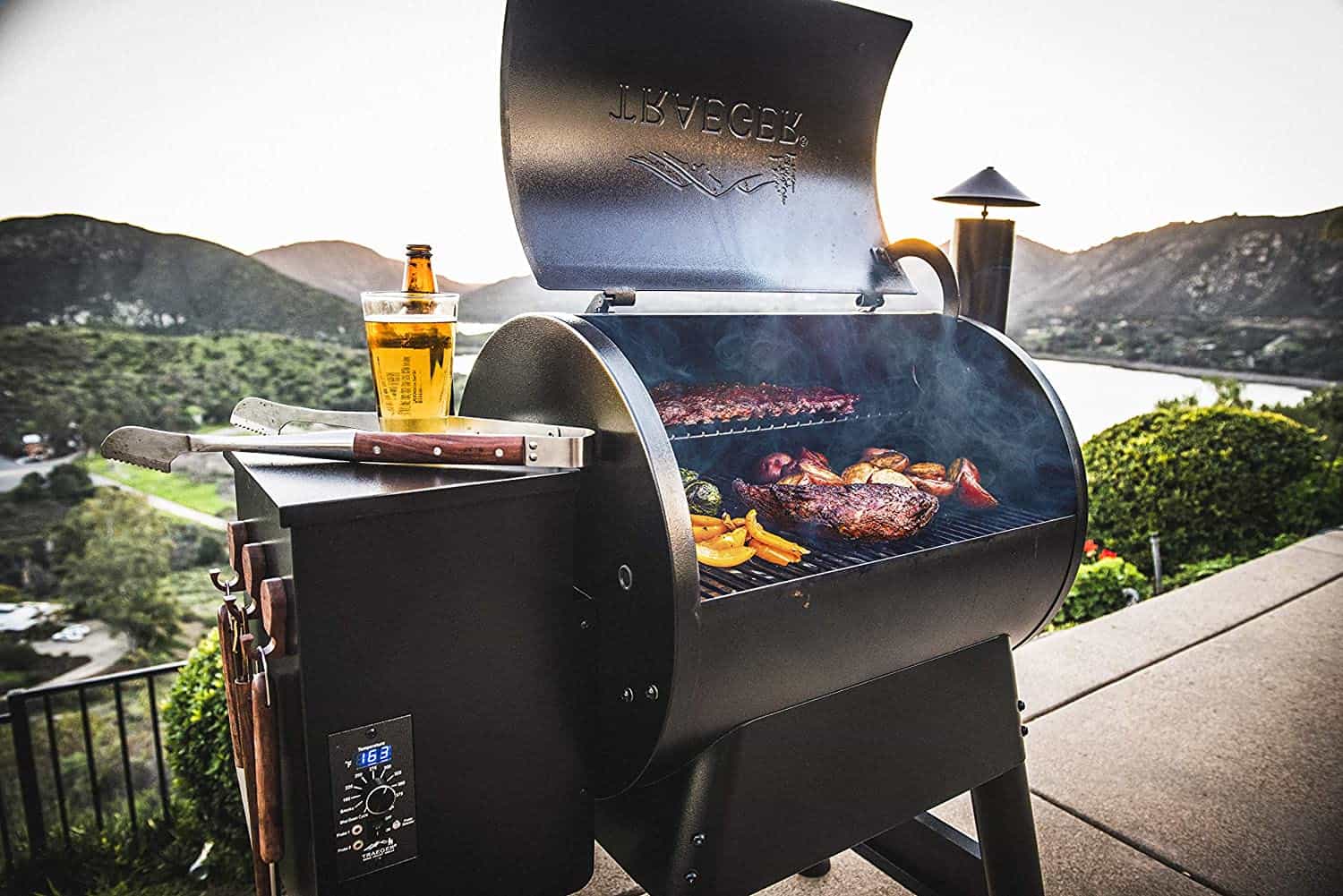 El mejor control de temperatura digital: parrilla y ahumador Traeger Pro serie 22