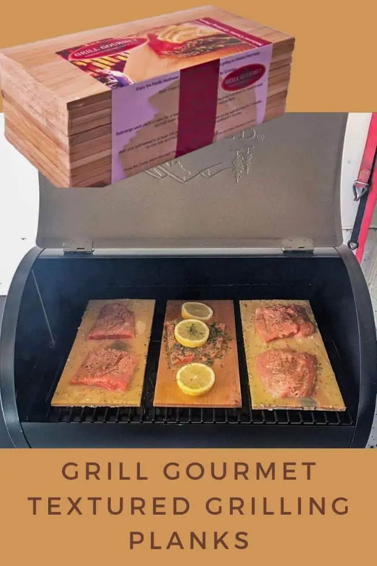 Textured grilling planks cedar