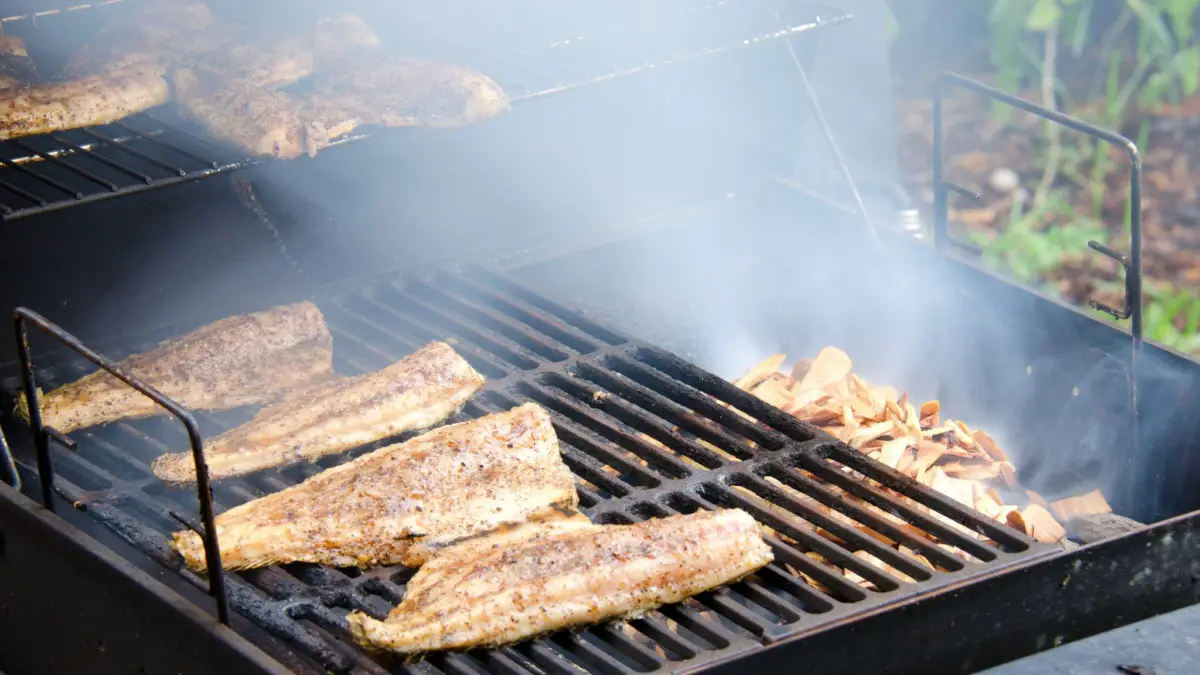 Smoking wood chart Ultimate guide to the wood you should use