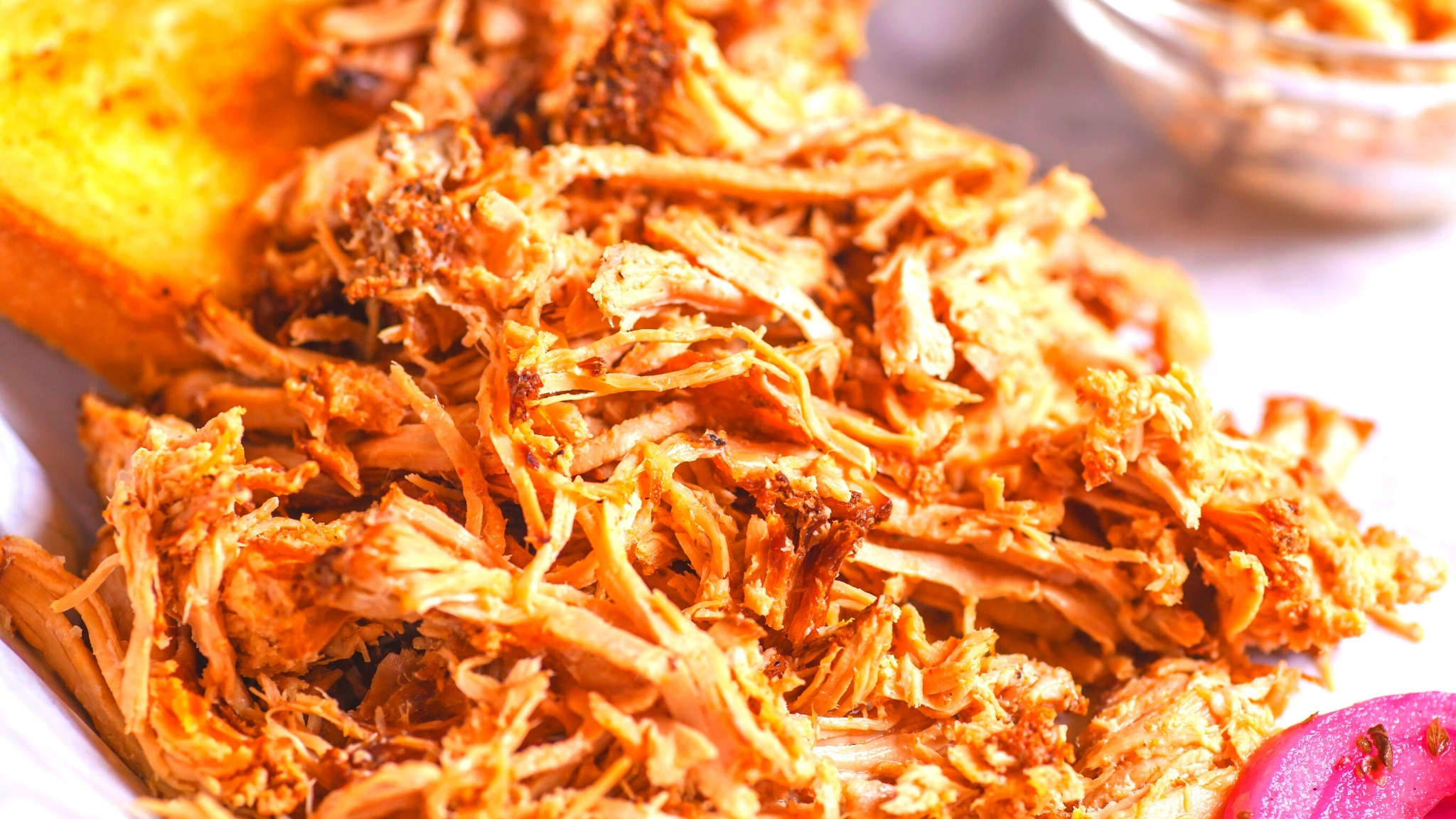 Hoe pulled pork op te warmen