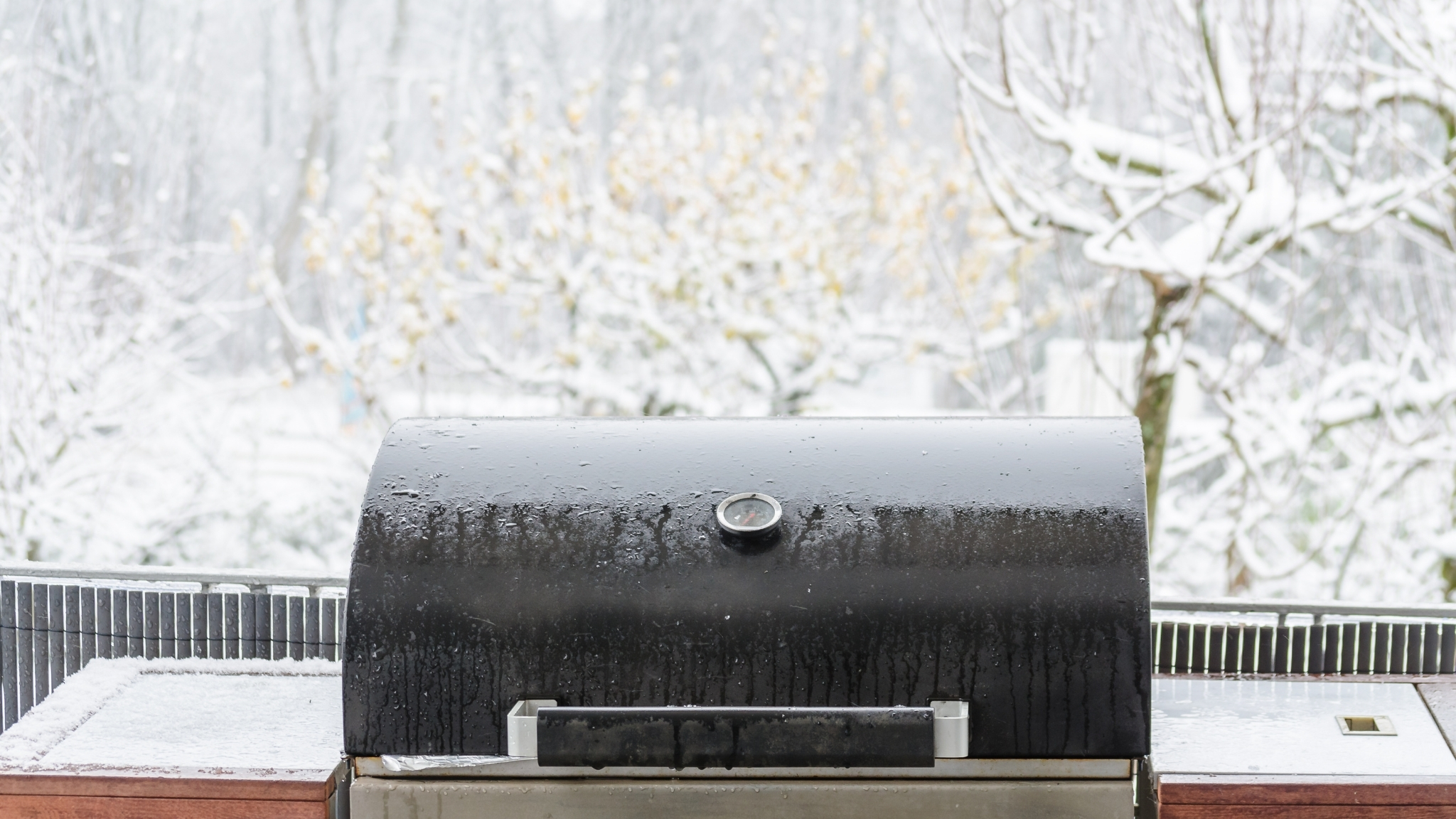 How to smoke in cold weather