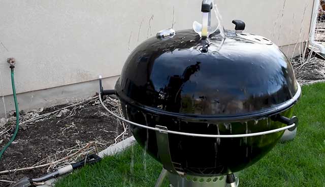 cómo-limpiar-parrilla-de-carbón-weber