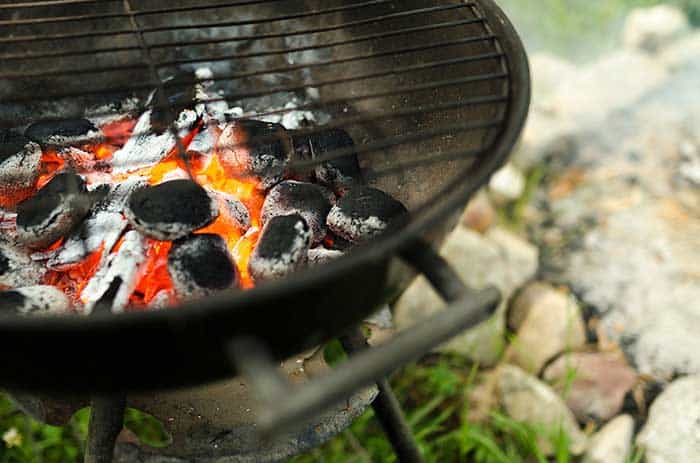cooking steak on charcoal grilling times