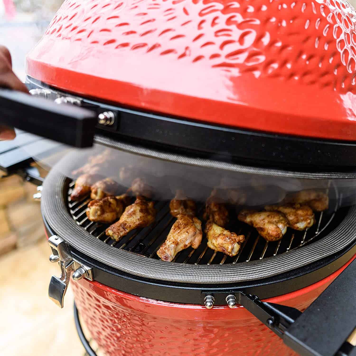 Pinakamahusay na ceramic Kamado grill sa pangkalahatan- pagbubukas ng Kamado Joe Classic II