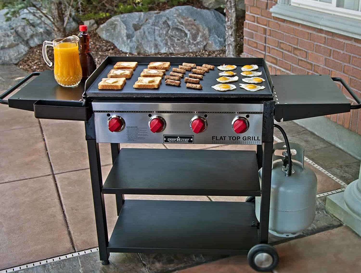 Beste combinatie van gasgrill en grill voor buiten - Camp Chef Gas Griddle buiten