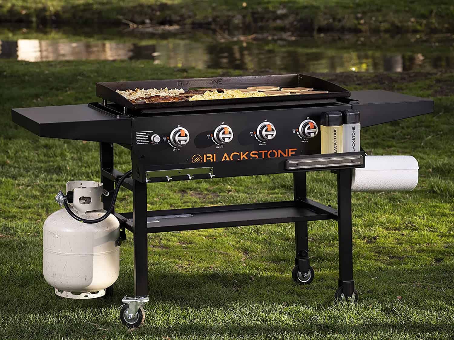 Beste algehele gasgrill voor buiten - Blackstone 1984 Original 36 Inch in de tuin