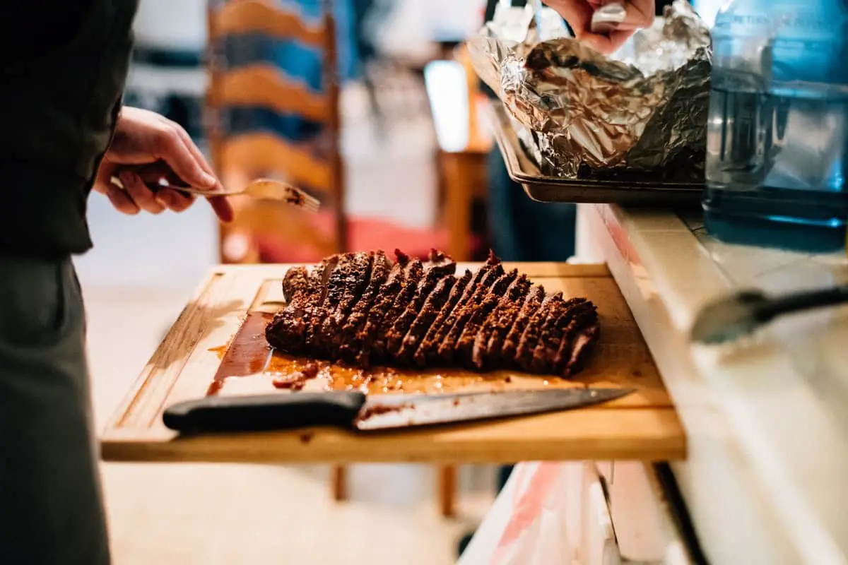 Berapa Lama Untuk Menghisap Brisket Per Paun Untuk Hasil Terbaik