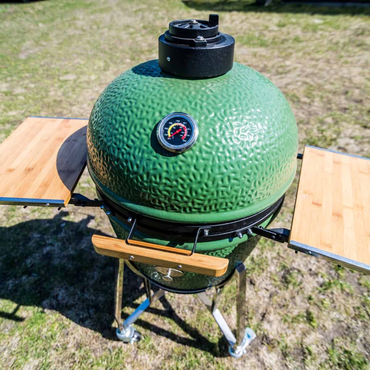 What is a kamado grill