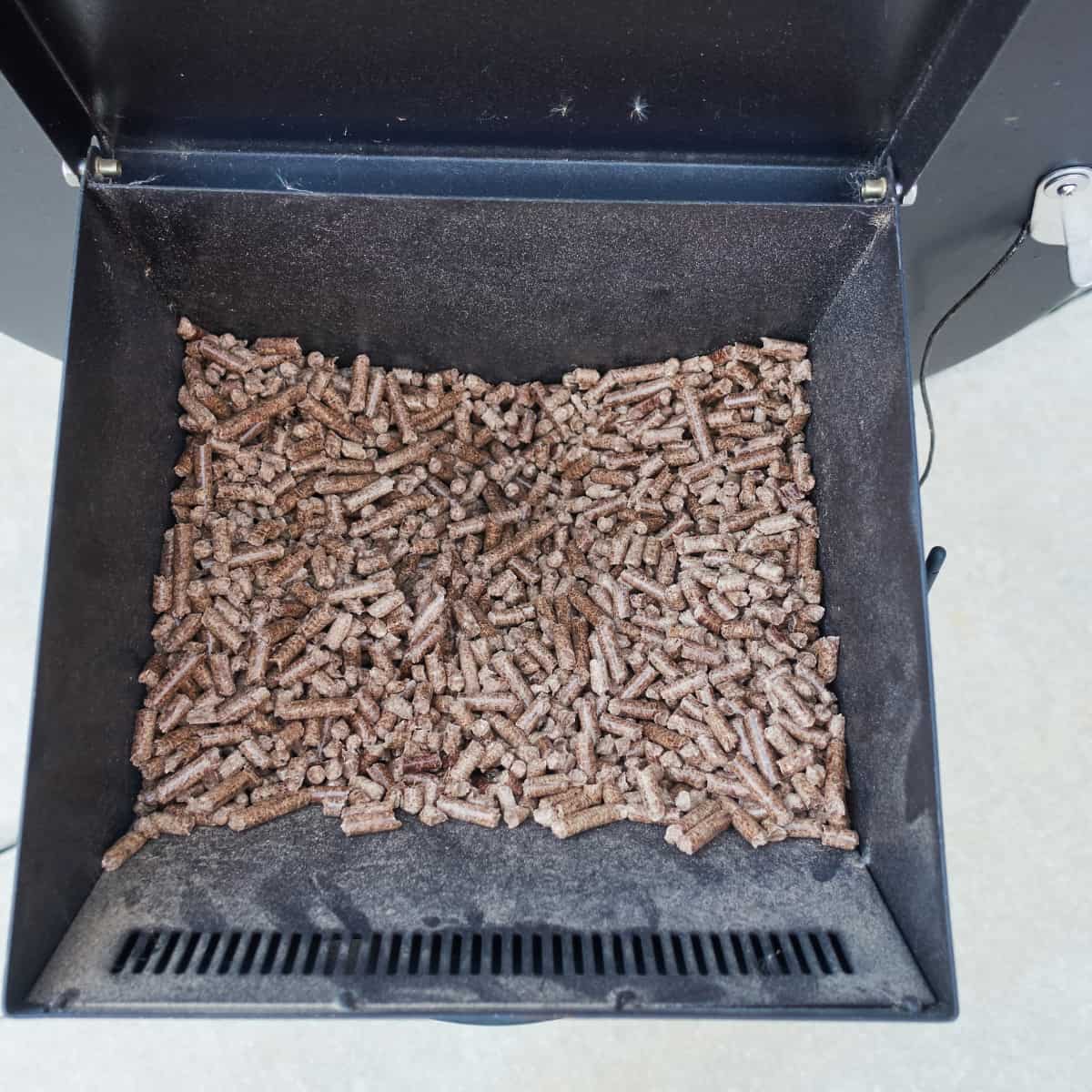 What is a pellet smoker